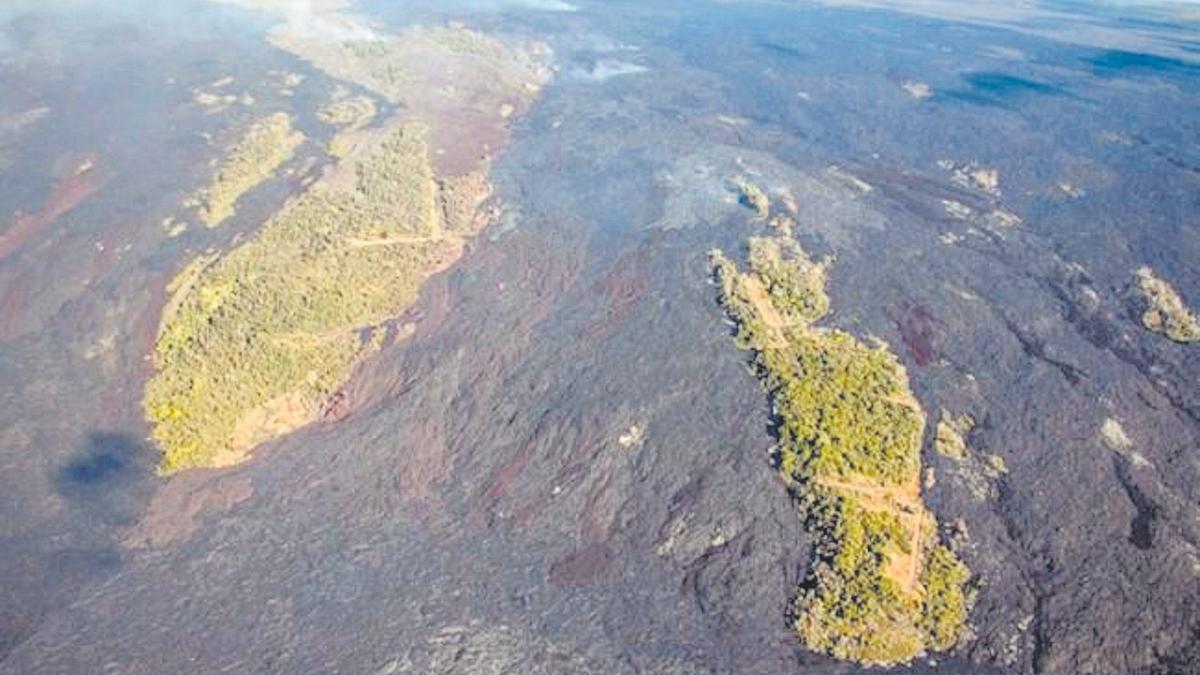 Dos &#039;islas&#039; que han dejado las coladas del volcán en Cumbre Vieja