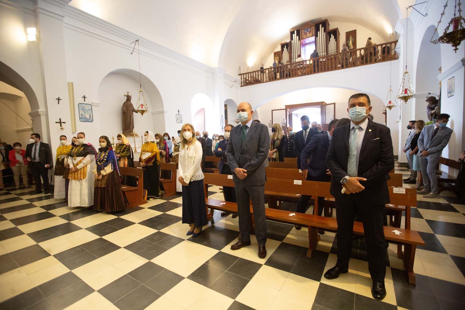 Santa Eulària celebra «un poquito» el ‘Anar a maig’