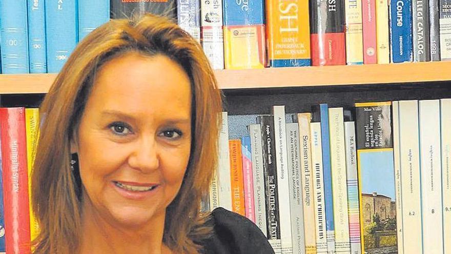 María Dueñas, la escritora superventas surgida en la UMU