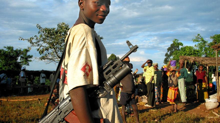 Miliciano en República Democrática del Congo.