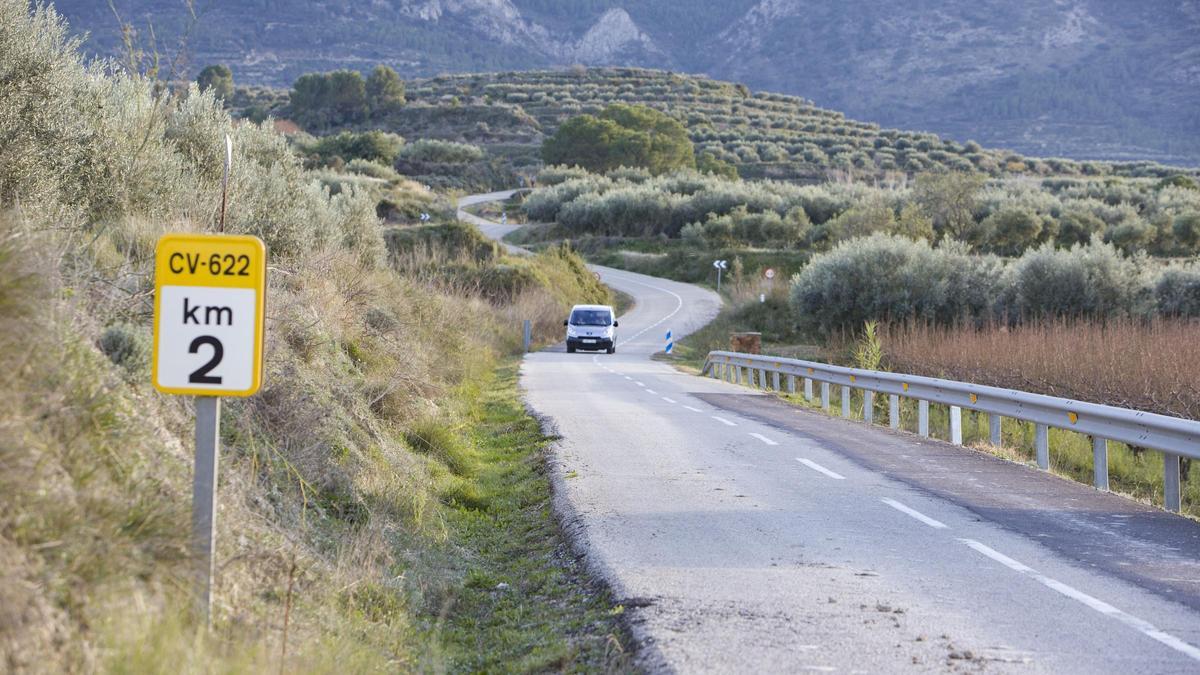 La carretera CV-622 a Beniatjar, que será acondicionada.