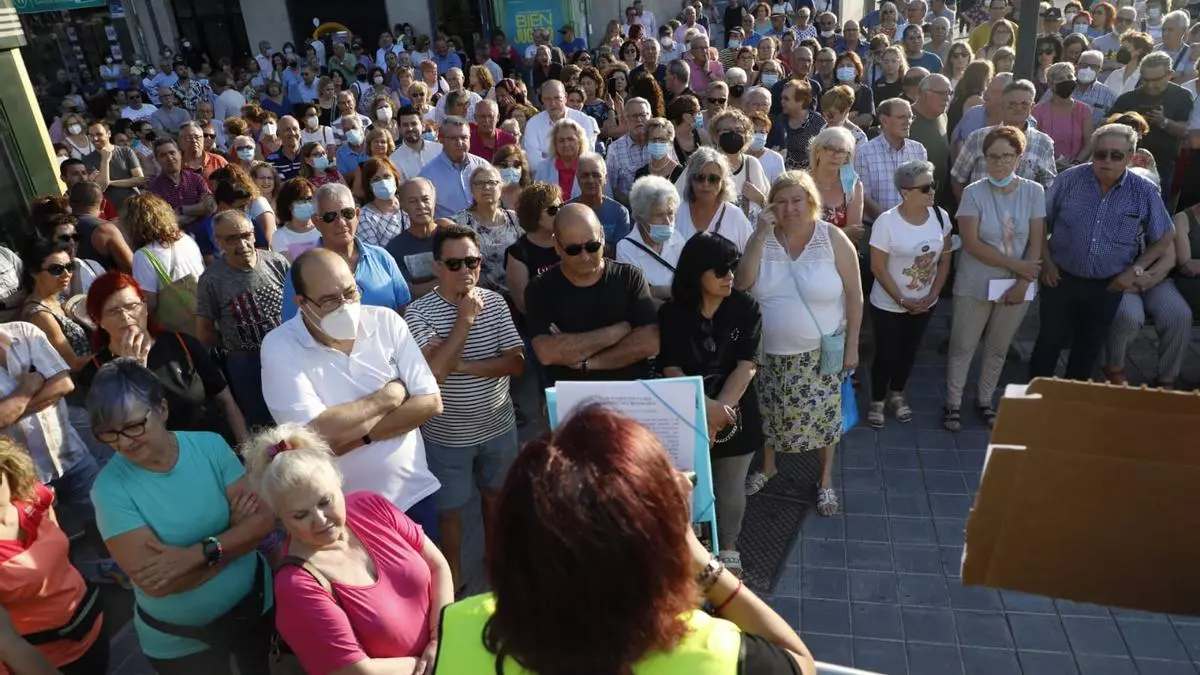 Benimàmet sale a la calle para pedir dotaciones y no el centro de menores