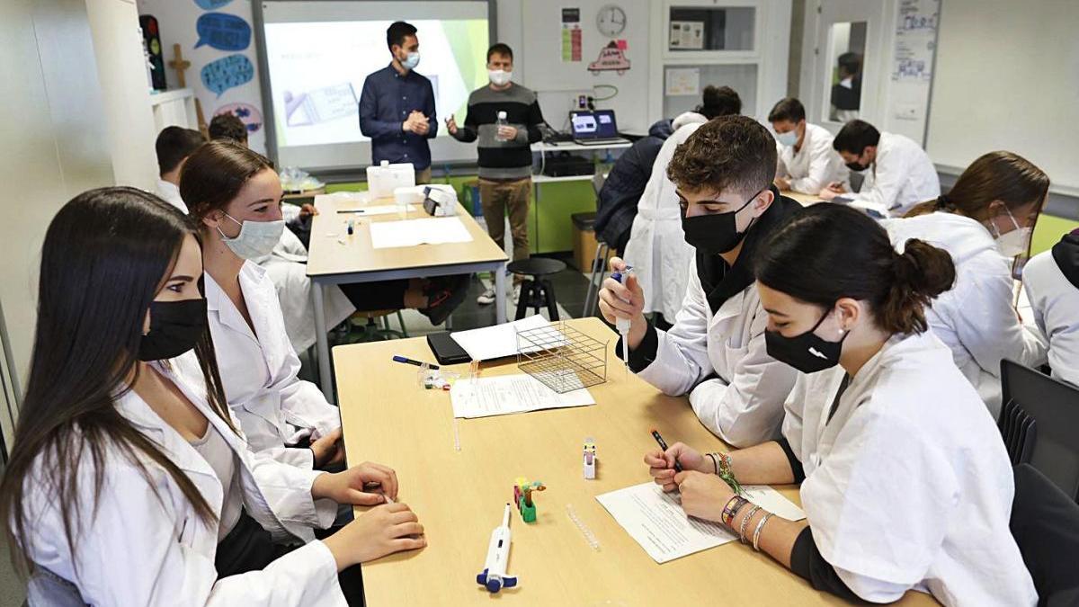 Un moment de la classe pràctica a l&#039;institut de Sant Gregori.