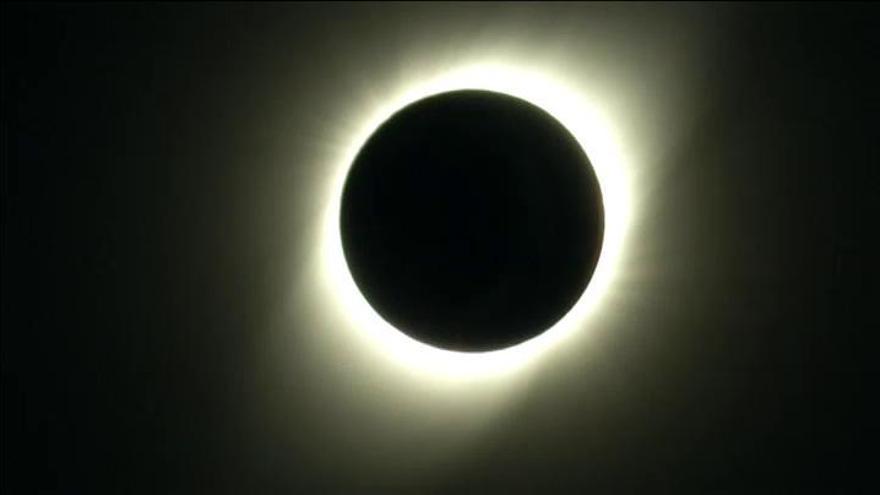 Así se ha visto el eclipse solar total en Sudamérica