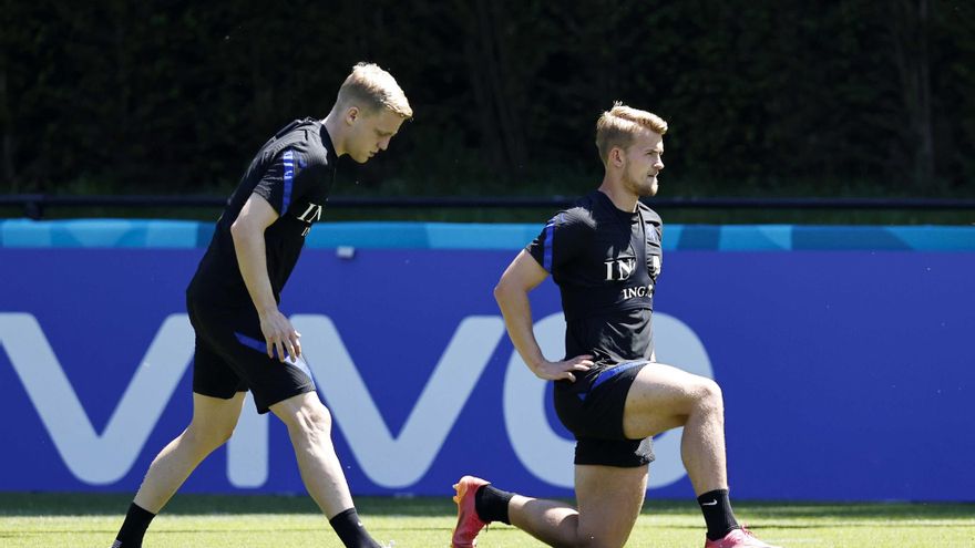 Países Bajos sufre la baja de Van de Beek por lesión para la Eurocopa