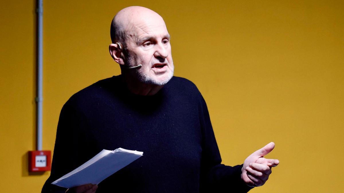 El escritor, músico y cineasta Antón Reixa.