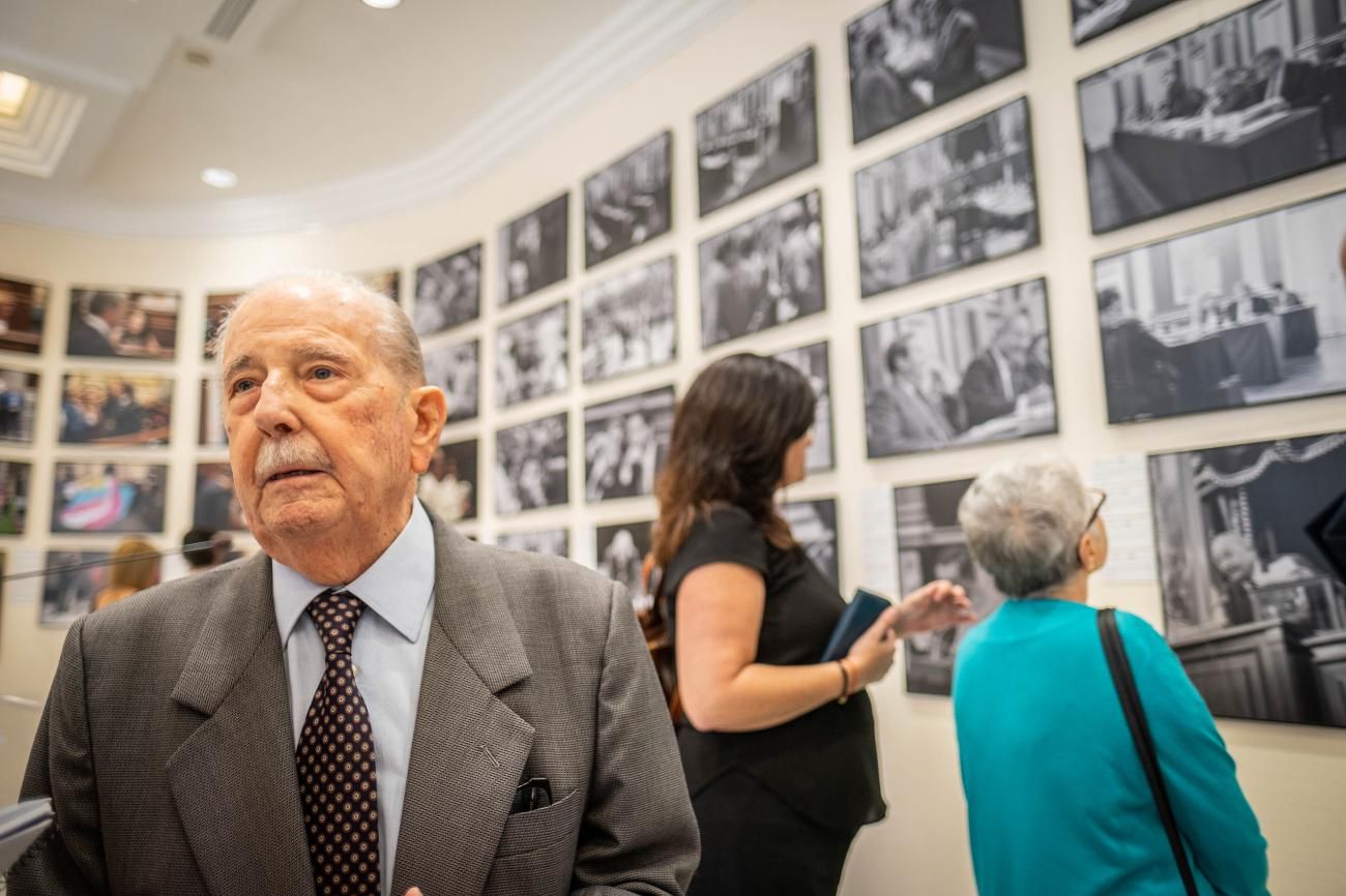 Exposición 'Tres miradas' en el Parlamento de Canarias