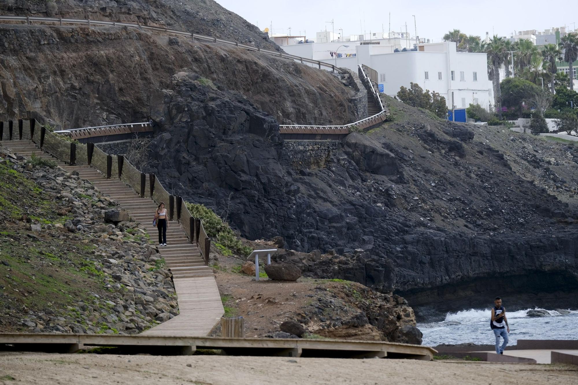 Abierto de nuevo el acceso a El Confital tras 'Hermine'