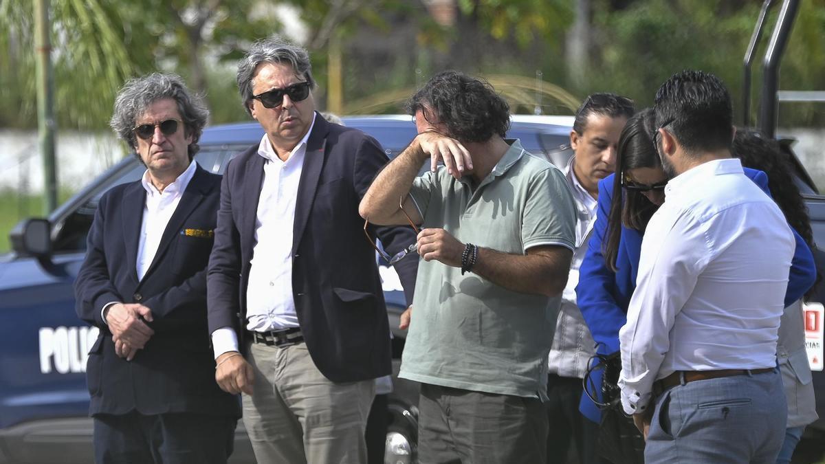 ESTUDIANTE ESPAÑOLA ASESINADA | El padre de la estudiante canaria Claudia Tacoronte acude al lugar del asesinato de su hija en México