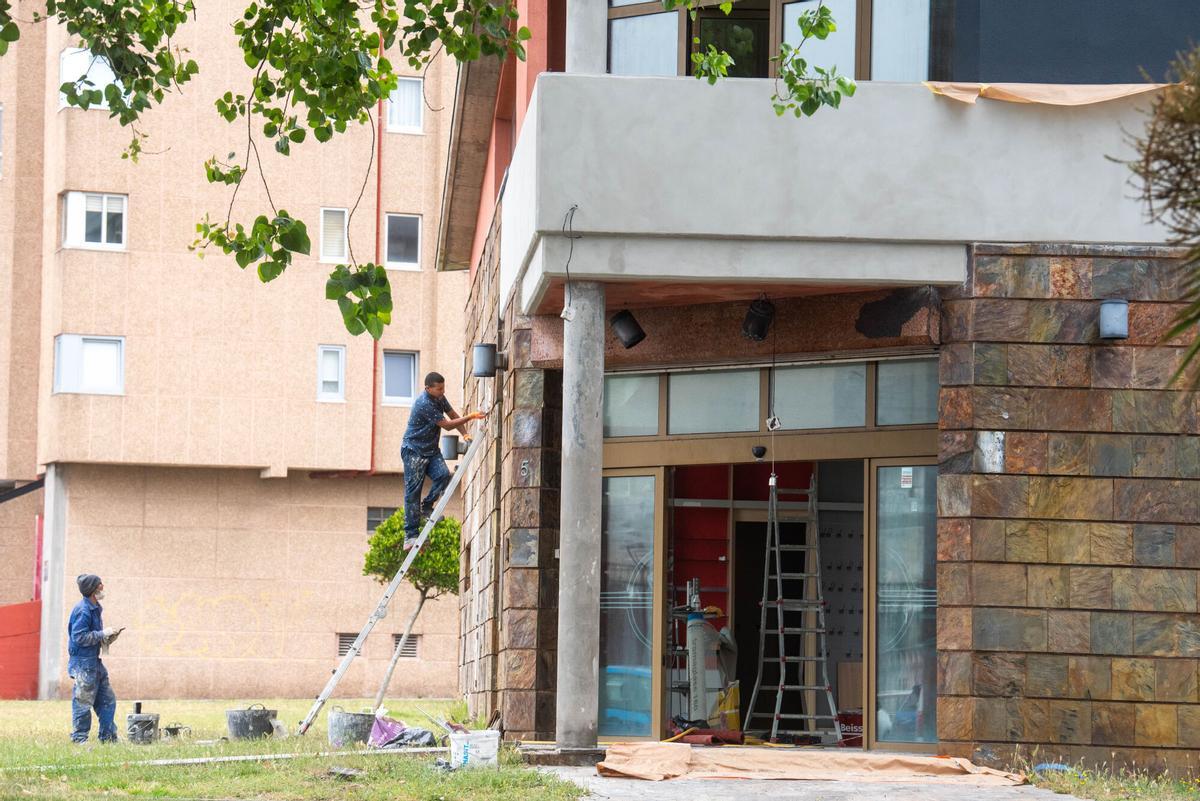 Obras en la farmacia de Durmideiras