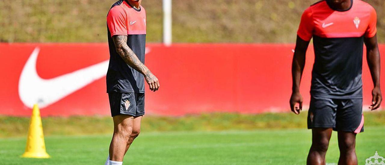 Isma Cerro y Neftali, entrenándose en Mareo en el inicio de esta pretemporada.