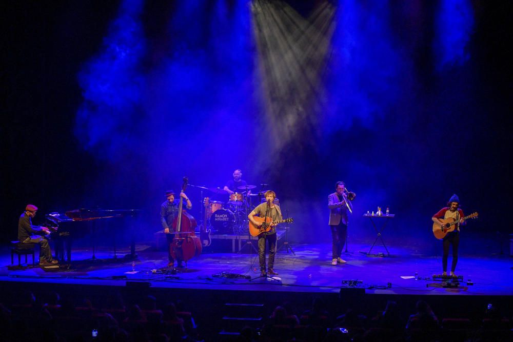 Ramon Mirabet connecta amb un públic entregat al Kursaal