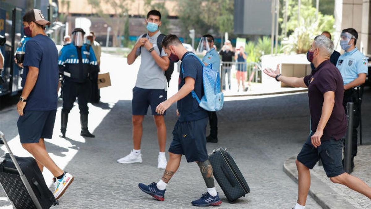 Así ha sido la salida del hotel de los jugadores del Barça