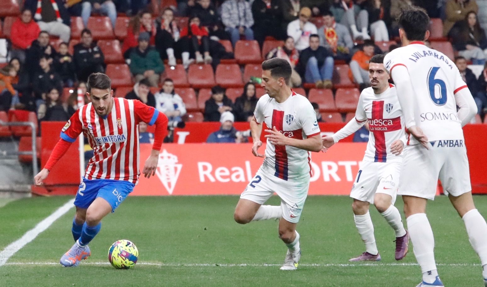 En imágenes: Así fue el Sporting-Huesca en El Molinón