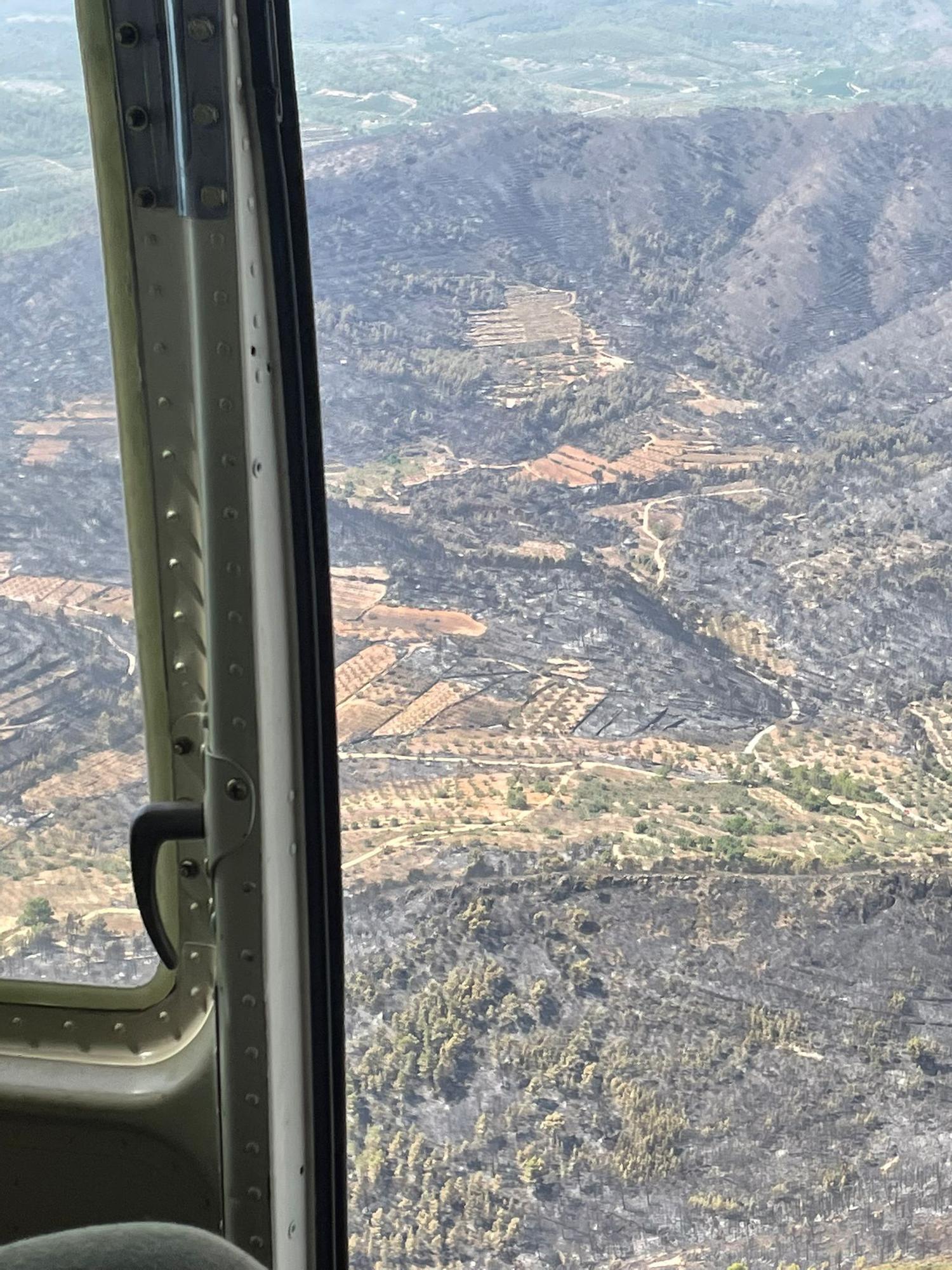 Vista del incendio de Azuébar desde el vuelo de reconocimiento este lunes.