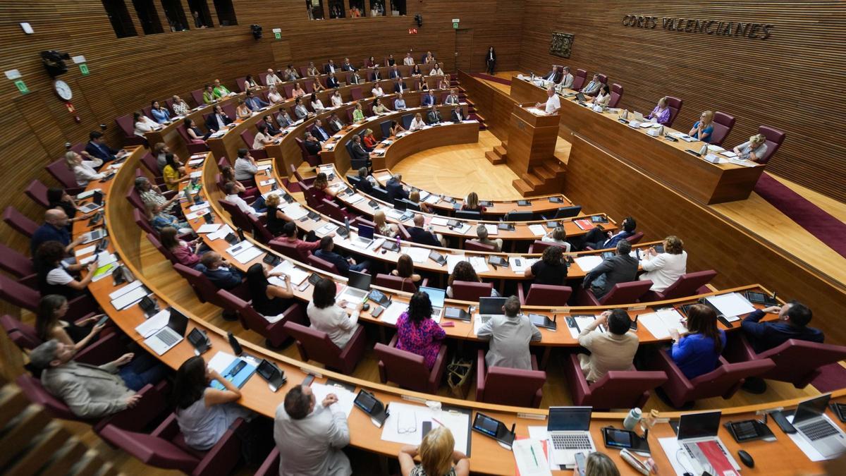 Imagen de archivo de una sesión plenaria de las Corts Valencianes.