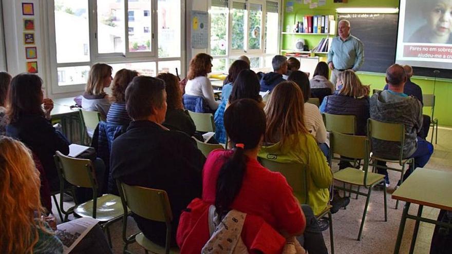 Mares i pares en l&#039;Escola de Famílies de Berga