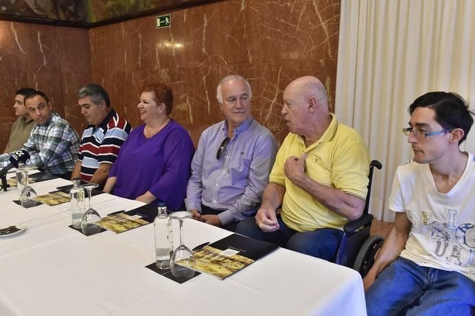 Presentación de la luchada homenaje al Pollo de ...