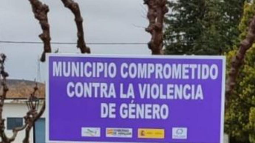 El cartel restituido. | SERVICIO ESPECIAL