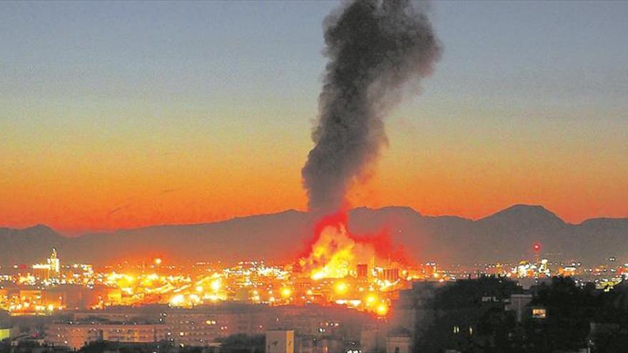 Muere una persona por una explosión en la petroquímica de Tarragona