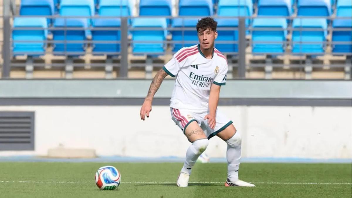 Alexis Ciria en un lance del partido.