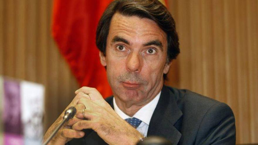 Aznar asegura que España debe reforzar los elementos de cohesión del Estado