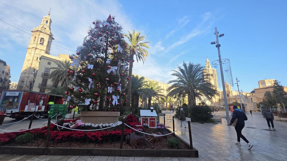 El árbol, en el mismo emplazamiento del pasado año