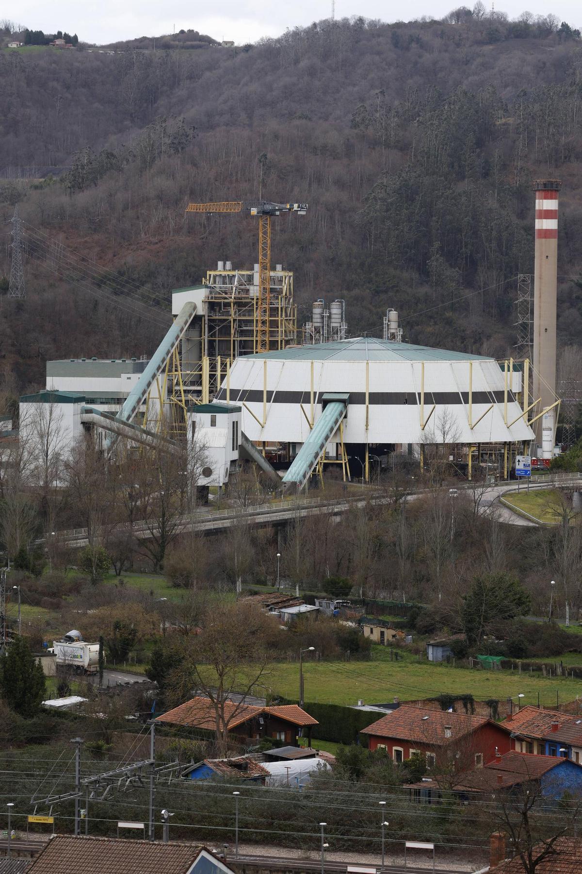 Las obras en la cenral de La Pereda.