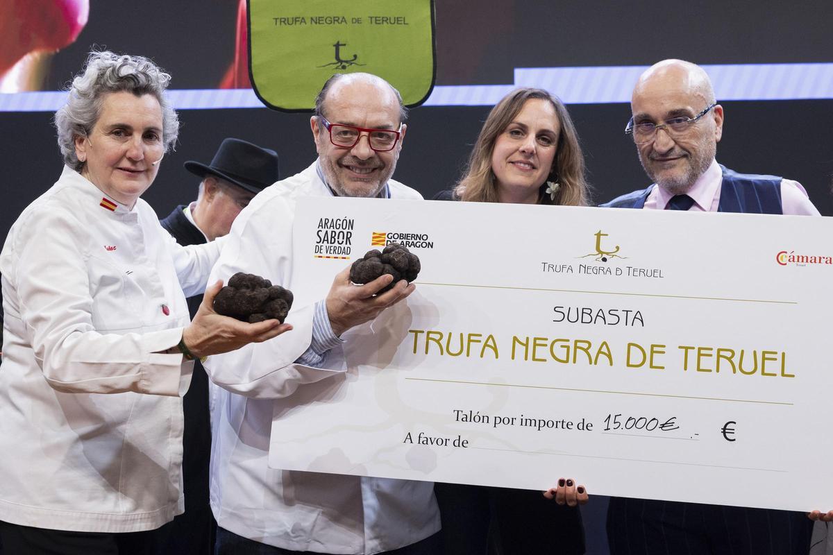 La subasta de trufas de Madrid Fusión recauda 15.000 euros para las víctimas de Adamuz.