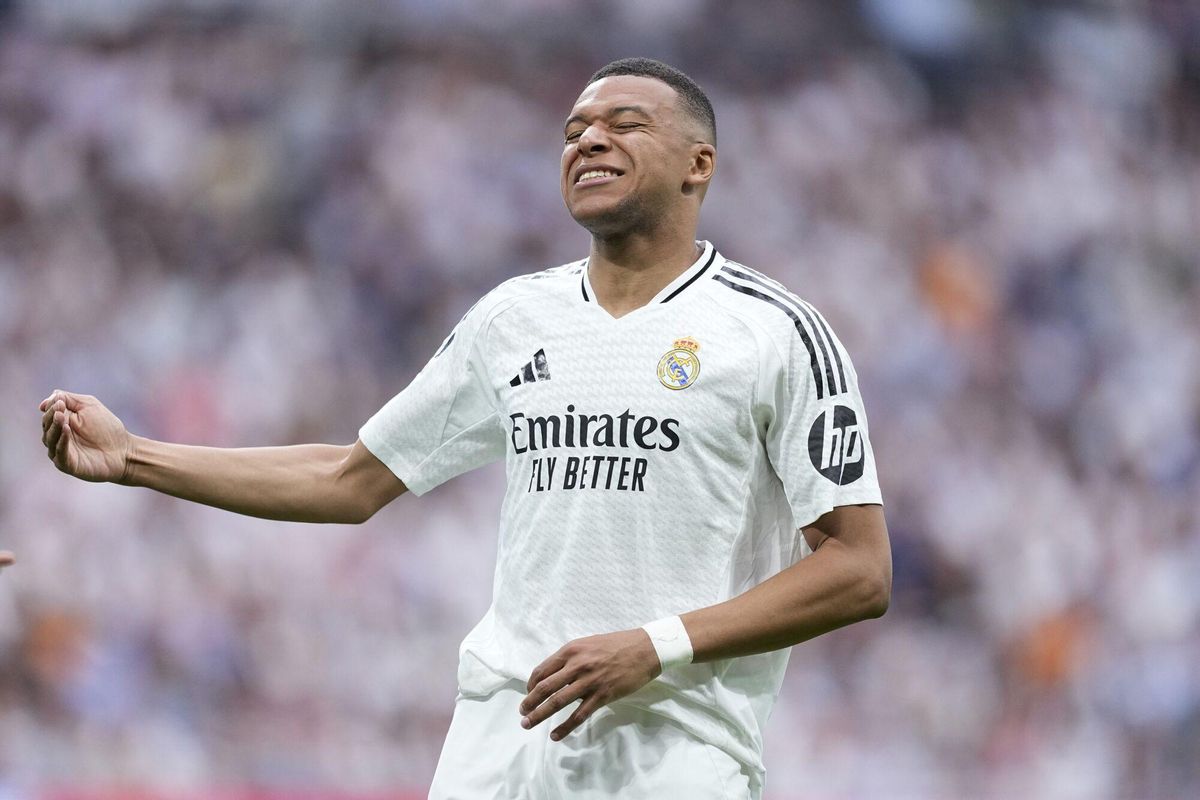 24/05/2025 Kylian Mbappe of Real Madrid laments during the Spanish League, LaLiga EA Sports, football match played between Real Madrid and Real Sociedad on May 24, 2025, in Madrid, Spain. DEPORTES Oscar J. Barroso / AFP7 / Europa Press