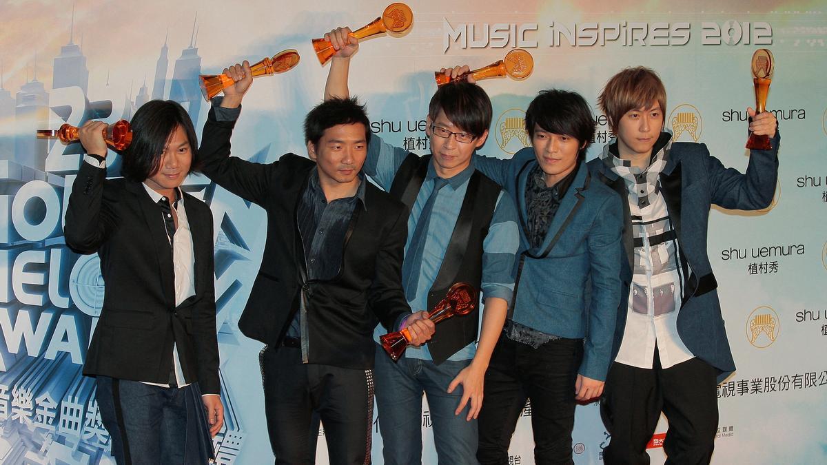 Los intergrantes del grupo de pop taiwanés 'Mayday'  en la gala de entrega de los premios Melody celebrada en Taipéi en el 2023.