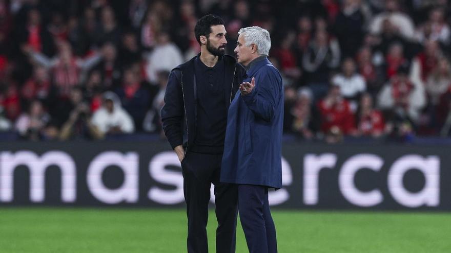 El Benfica anuncia que el Madrid pagará la cláusula de Mourinho