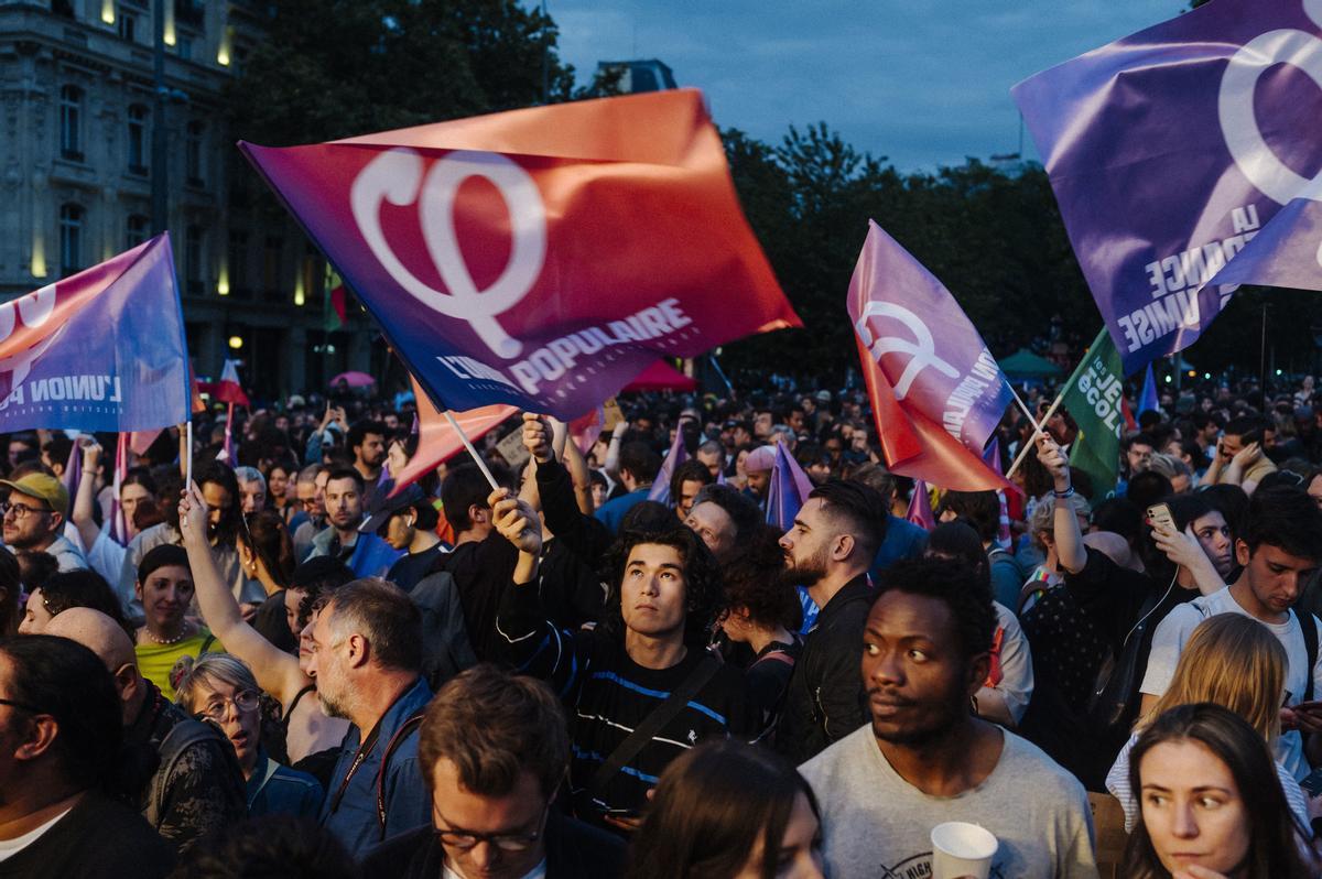 Simpatizantes de La Francia Insumisa, principal formación del Nuevo Frente Popular