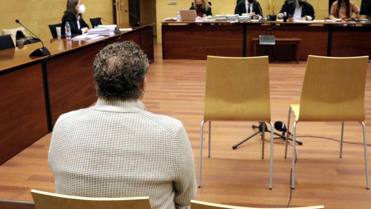 L’acusat durant el judici a l’Audiència de Girona