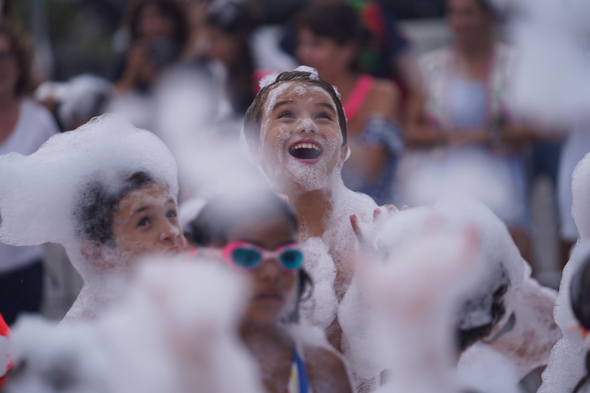 Mira aquí todas las imágenes de la fiesta de la espuma infantil en Jesús