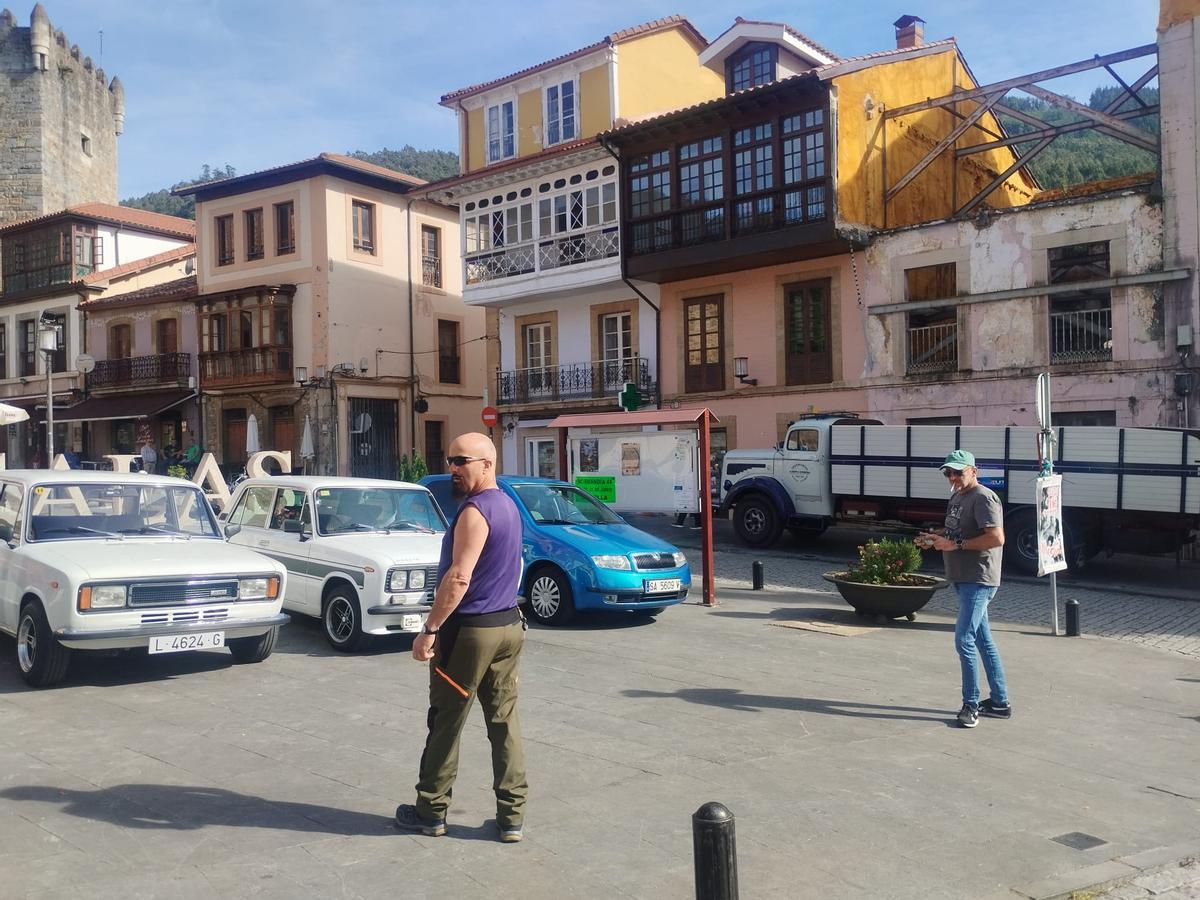 La Concentración de Camiones y Coches Clásicos "Villa de Salas", en imágenes