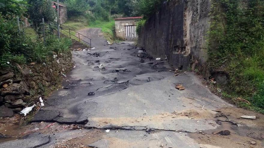 El cementerio de Vegadotos se queda sin acceso rodado