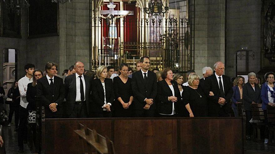 Multitudinario funeral en Manacor para despedir a Joana Lliteras y su hijo Arthur