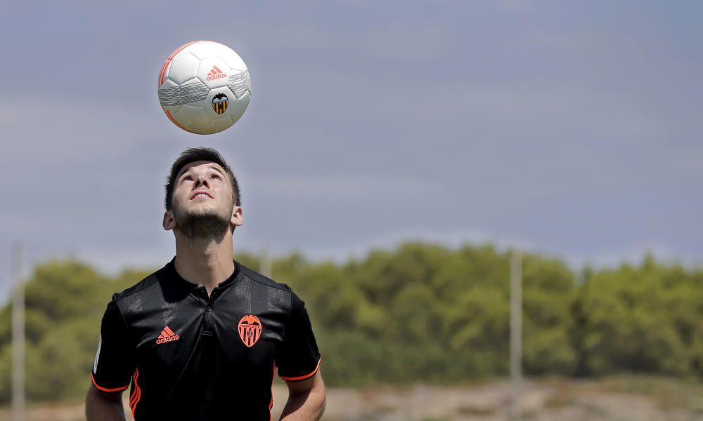 Medrán en su presentación con el Valencia