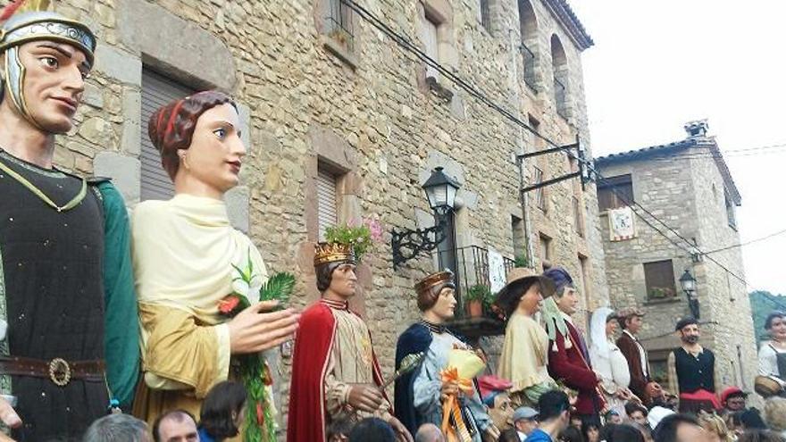 Oló celebrarà dissabte la 33a trobada de gegants