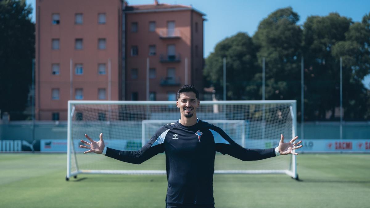El portero turco Altay Bayindir ficha por el Celta y se incorpora a la pretemporada en Italia