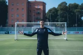 El Celta rearma su portería: Altay Bayindir ya es oficial