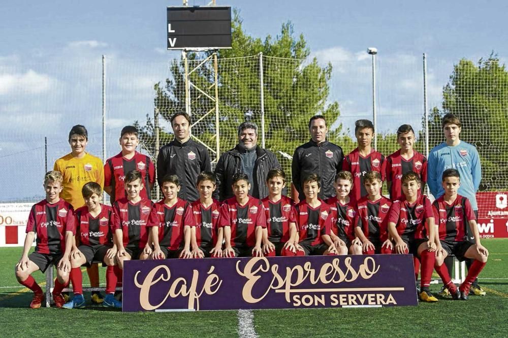 Serverense FC presenta sus equipaciones
