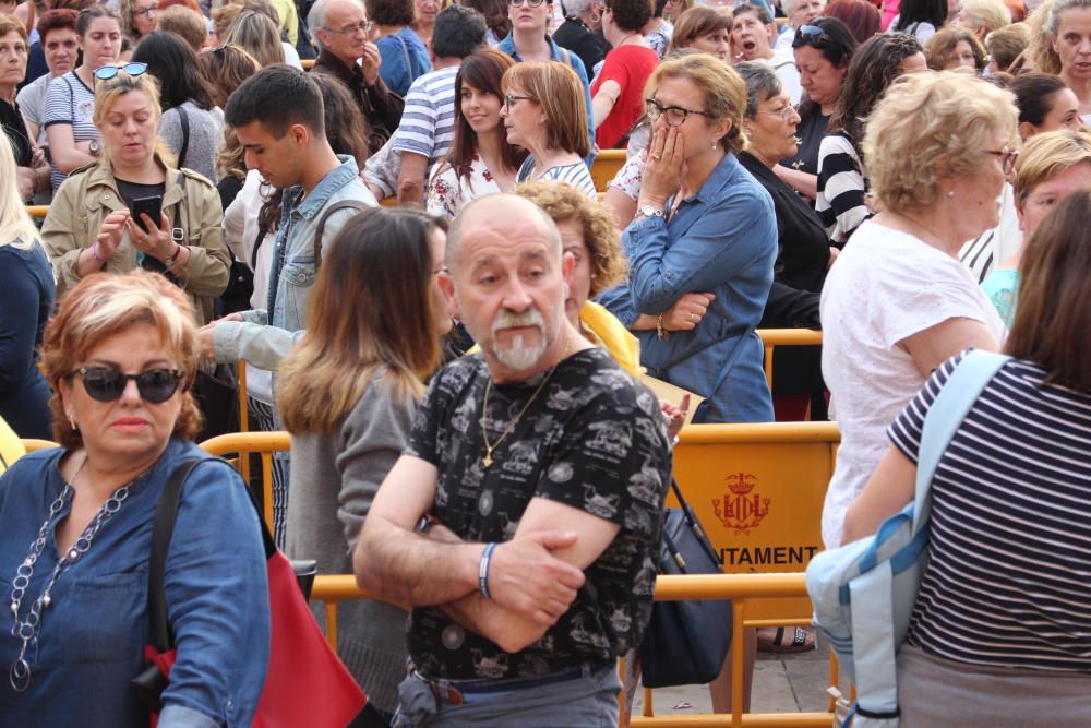 Besamanos a la Virgen de los Desamparados