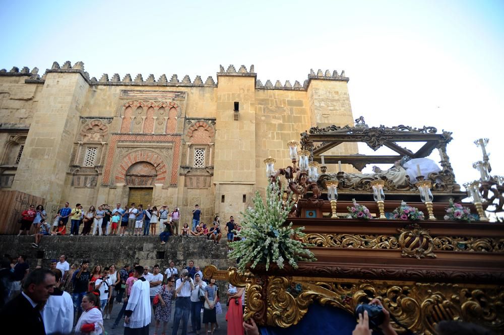 La Virgen de Acá vuelve a las calles del Alcázar Viejo