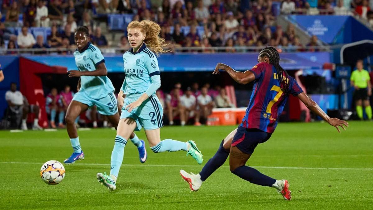 Kerolin marcó así contra el Paris