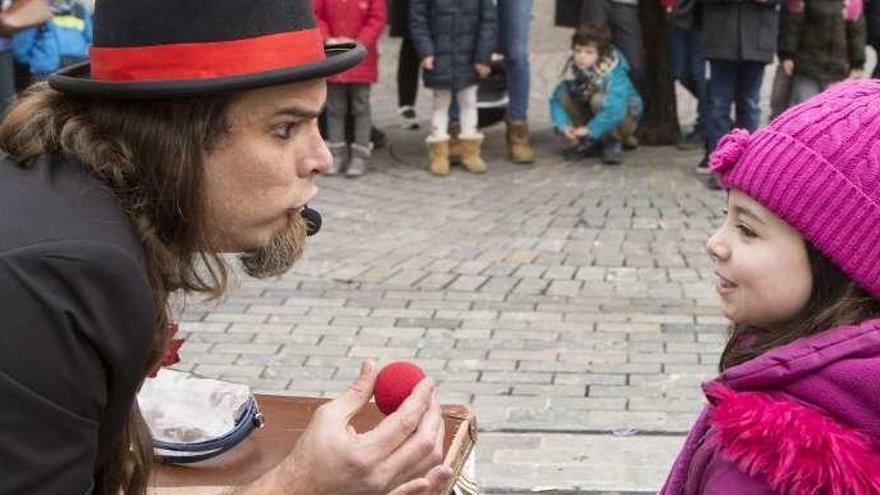 Una de las actuaciones de &quot;Oviedo vive la magia: los mejores magos del mundo&quot;.