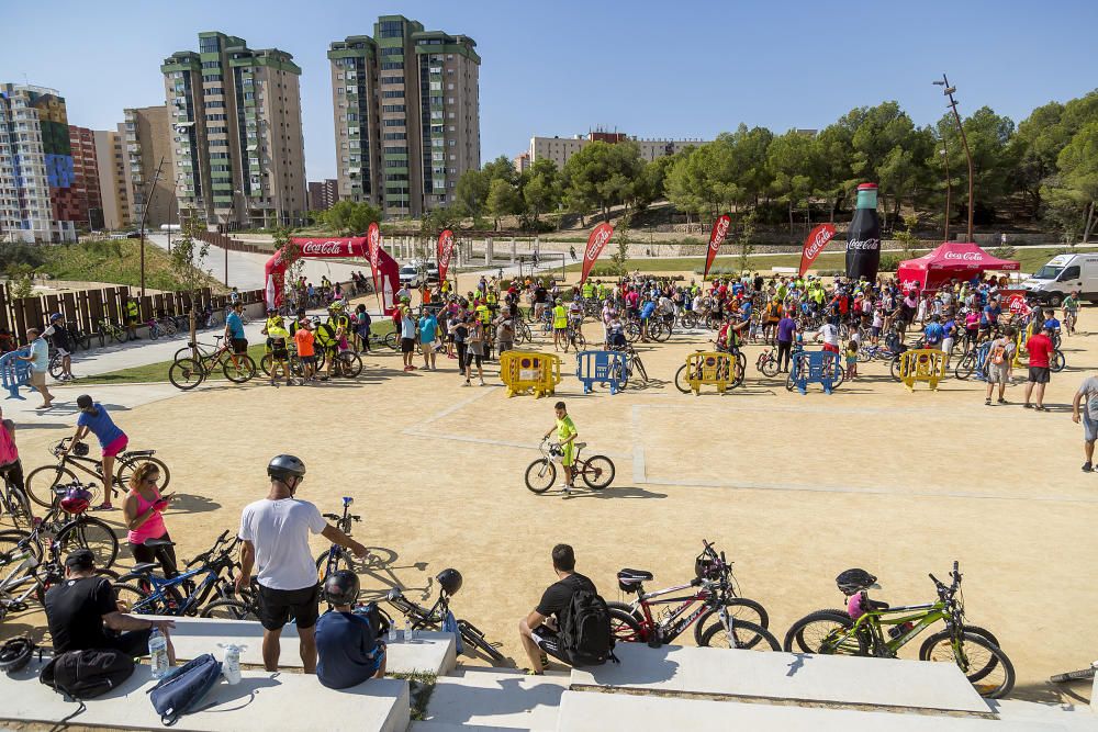 El municipio celebró este domingo el Día de la Bicicleta desde el parque de Foietes