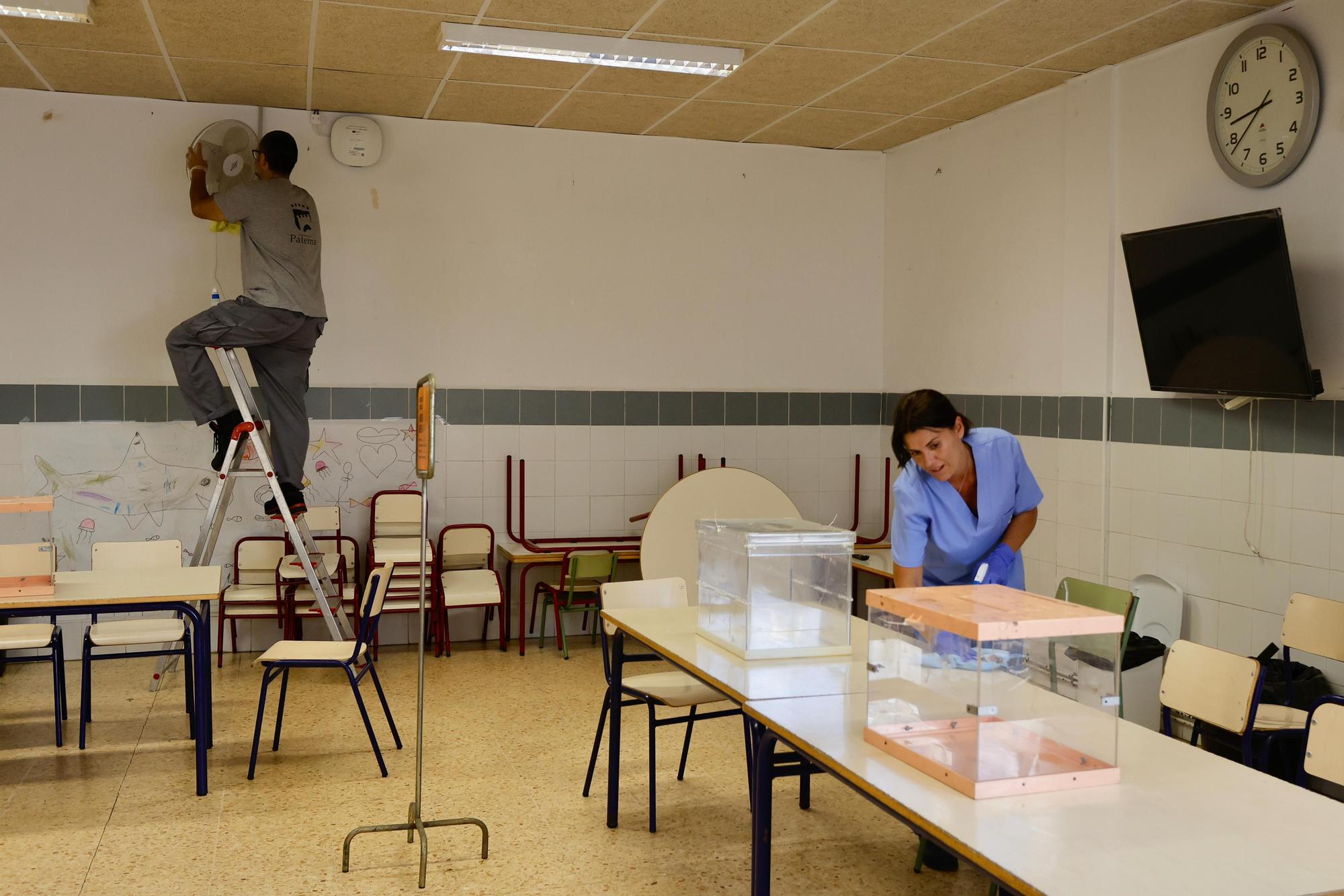 Paterna prepara sus colegios electorales para el 23J