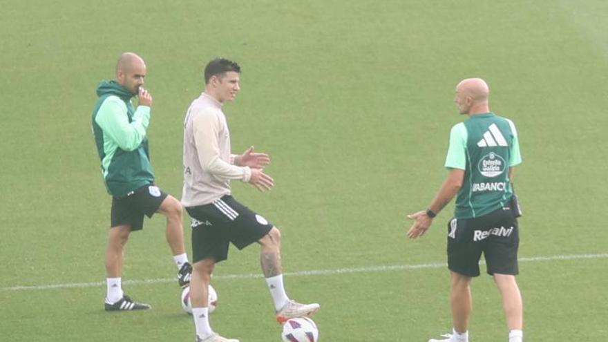 Santi Mina, ayer en elentrenamiento del Celta.   | // JOSÉ LORES